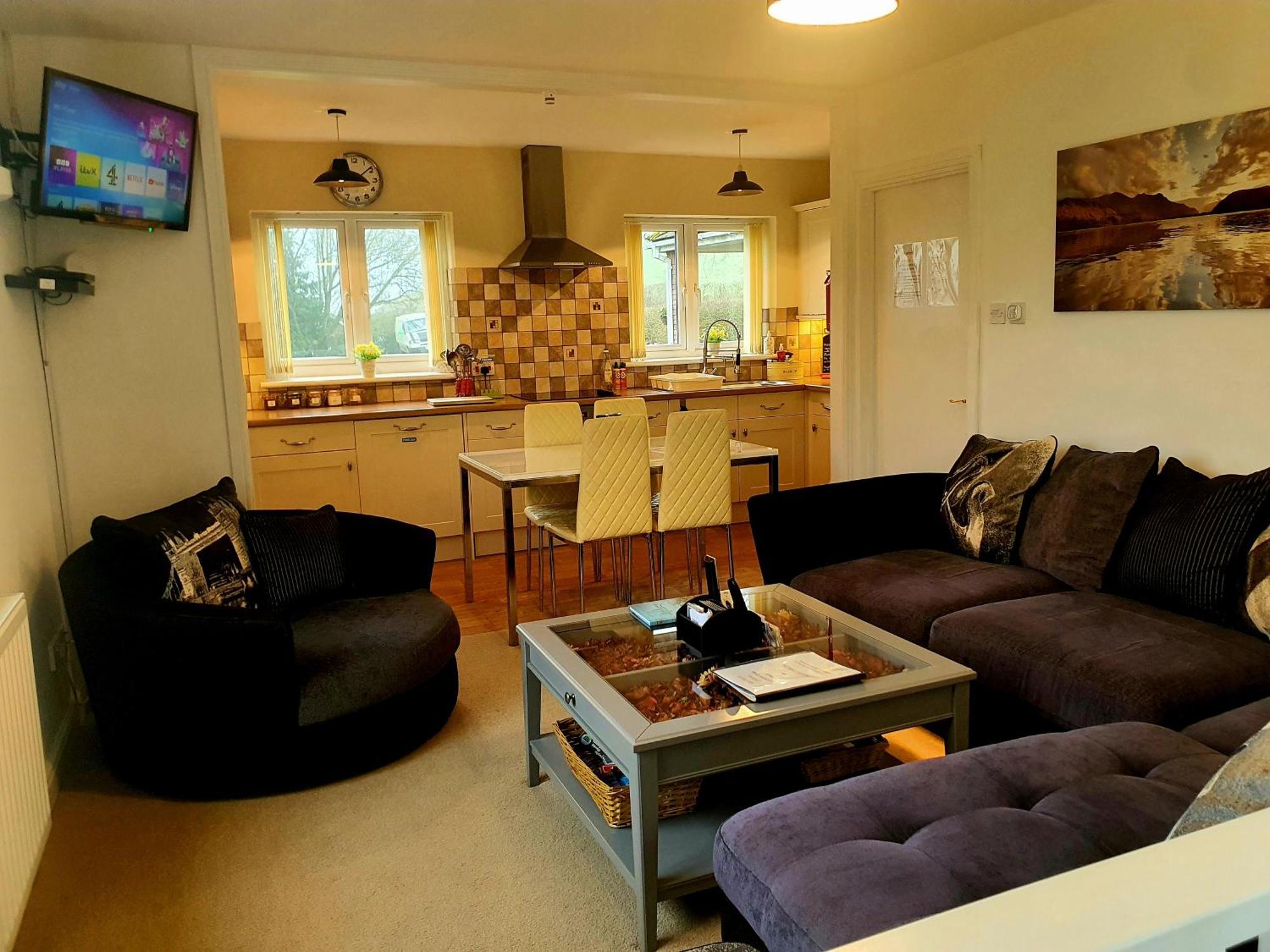 Idyllic 2 Bedroom Self-Contained Upsidedown Annexe Llandrindod Wells Exterior foto